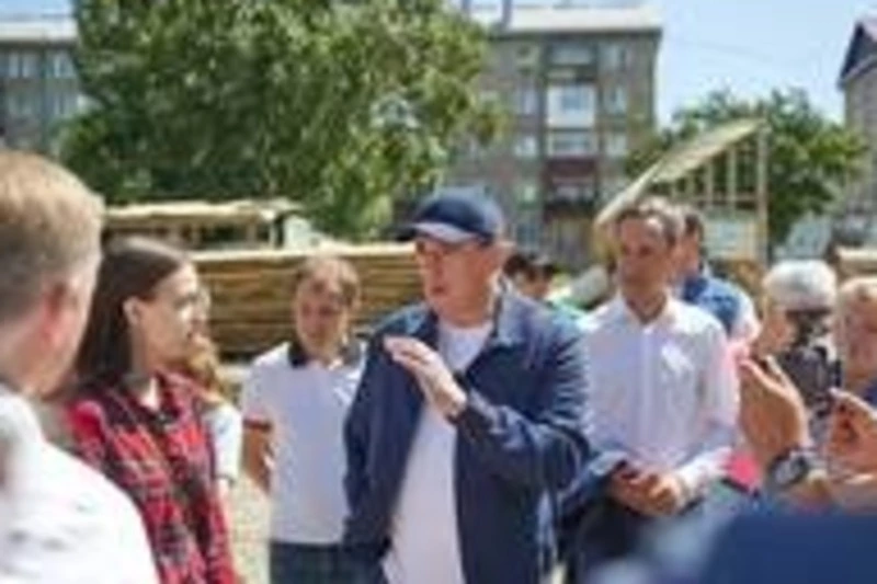 По поручению Валерия Лимаренко в бывшем военном городке в Южно-Сахалинске развернулся ремонт