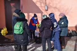 В Поронайском районе проходит благотворительная акция по раздаче наваги