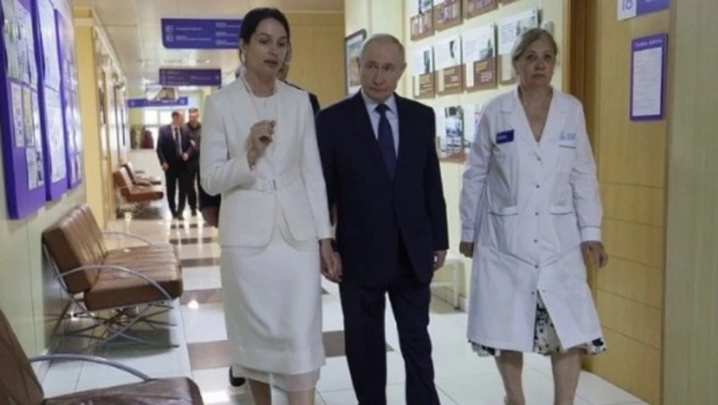 «Для нас это огромное счастье»: медики Курил прокомментировали визит Путина в ЦРБ