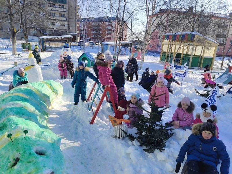 Сказочный городок в детском саду №5 Поронайска