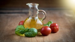 Масло с чесноком обладает мощным лечебным эффектом: народный рецепт