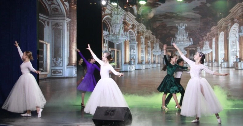 «На сцене и за кулисами: чествуем работников культуры»