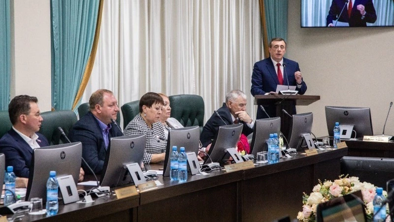 Валерий Лимаренко отчитался перед депутатами Сахалинской областной Думы