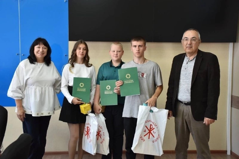 Наградили за участие в конкурсе "Моя семья в годы Великой Отечественной войны"