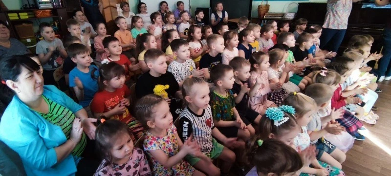  Благотворительный спектакль  с большим успехом прошёл  в детском саду.