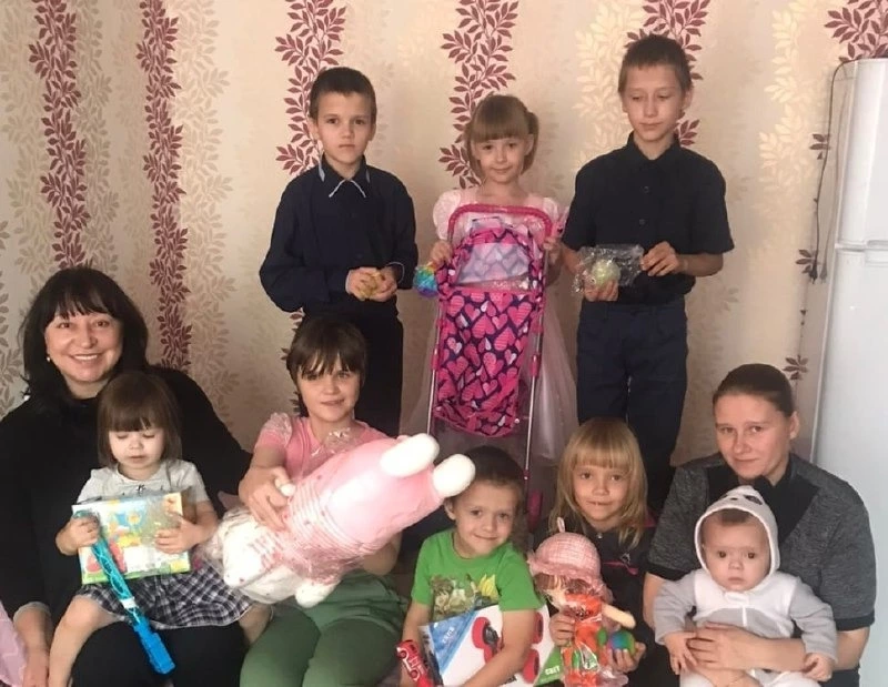  Члены партии «ЕДИНАЯ РОССИЯ» приняли участие в исполнении желаний детей.