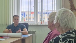 Вице-мэр Поронайска обсудил с жителями вопросы безопасности и благоустройства на личном приёме