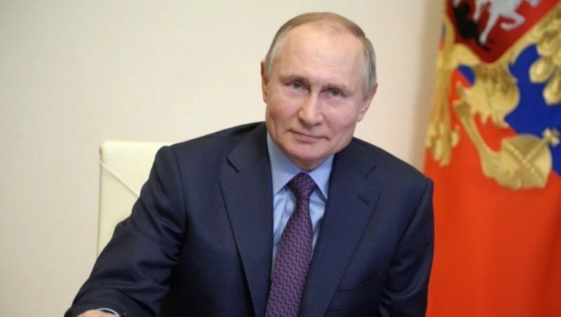 Владимир Путин официально победил на выборах президента РФ с результатом 87,28 % голосов