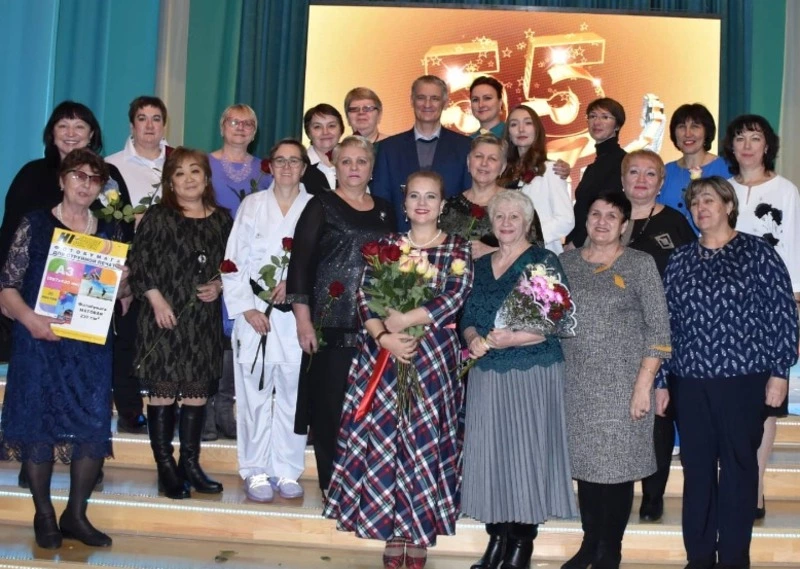 Востоковской школе – 55!