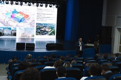 Поронайским школьникам рассказали о СахГУ и будущем кампусе мирового уровня «СахалинTech»