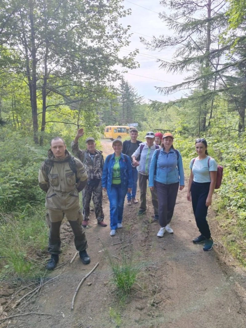 В Поронайском районе прошел поход ко Дню физкультурника