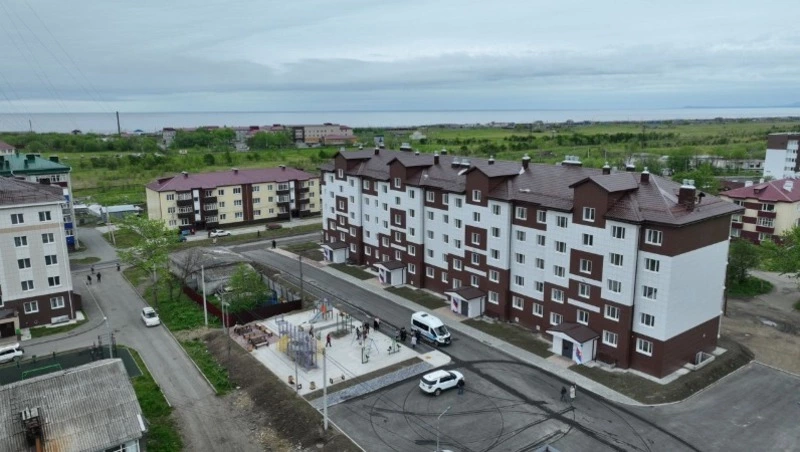 В Поронайске отметили новоселье 60 семей
