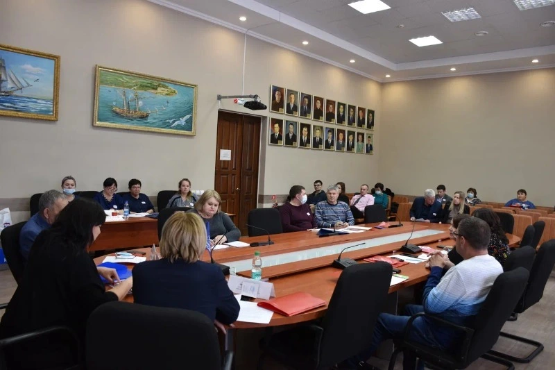 В Поронайске избрали нового секретаря местного отделения партии 