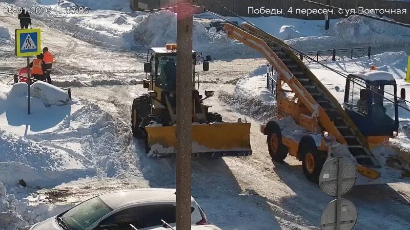 В Поронайском районе продолжается ежедневная работа по ликвидации последствий снежного цикла