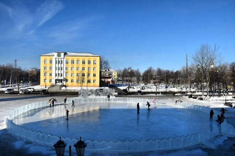  В Поронайском районе начинают работать катки